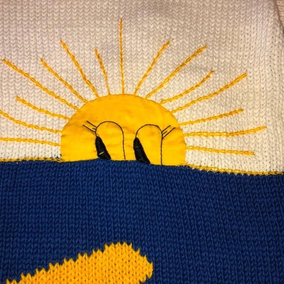 Raquel’s Size M Short Sleeve Knit Teachers Sweater - Picture 8 of 9